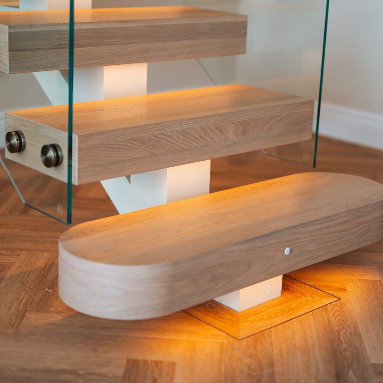 What is a Feature Step? Sizes, Cost and Design Ideas for Staircases